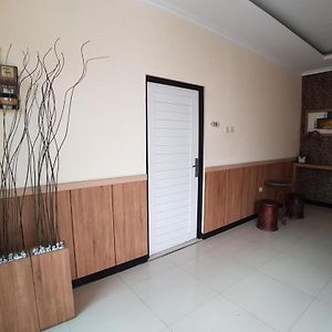 La Derra Hotel